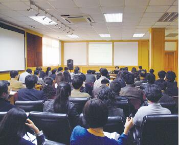 提升業(yè)務(wù)能力推進(jìn)內(nèi)部控制順利實(shí)施,上自儀公司舉辦“內(nèi)控自我評估與內(nèi)審獨(dú)立測試”專題培訓(xùn)